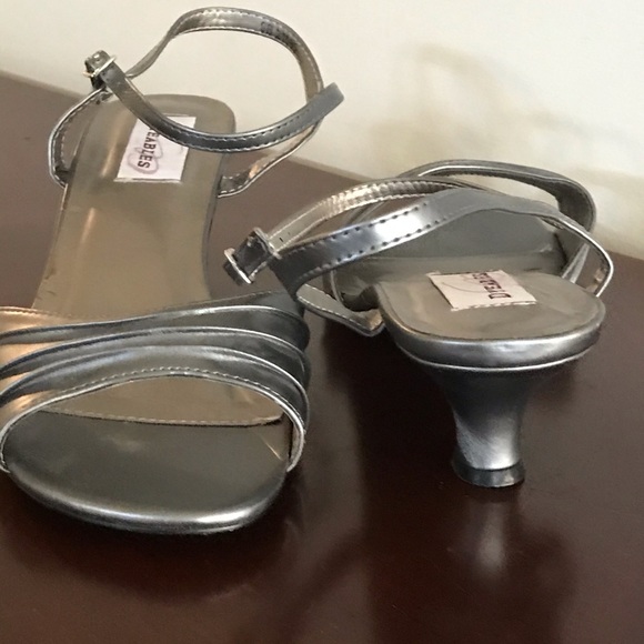 Shoes - Picture 2 of 3